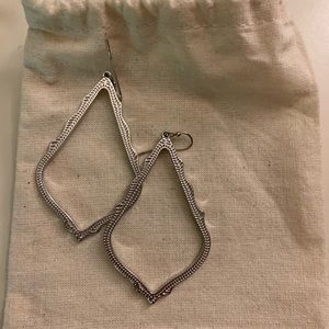 Sophee drop earrings